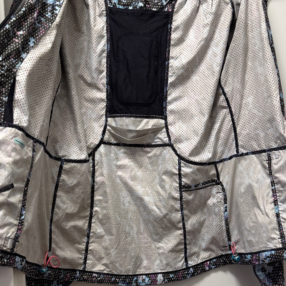 Lululemon back pack it jacket floral size 10 - Picture 9 of 13